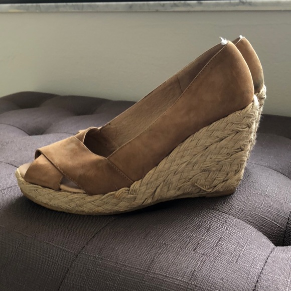 KORS Michael Kors WEDGE - Size 6 - Picture 3 of 5